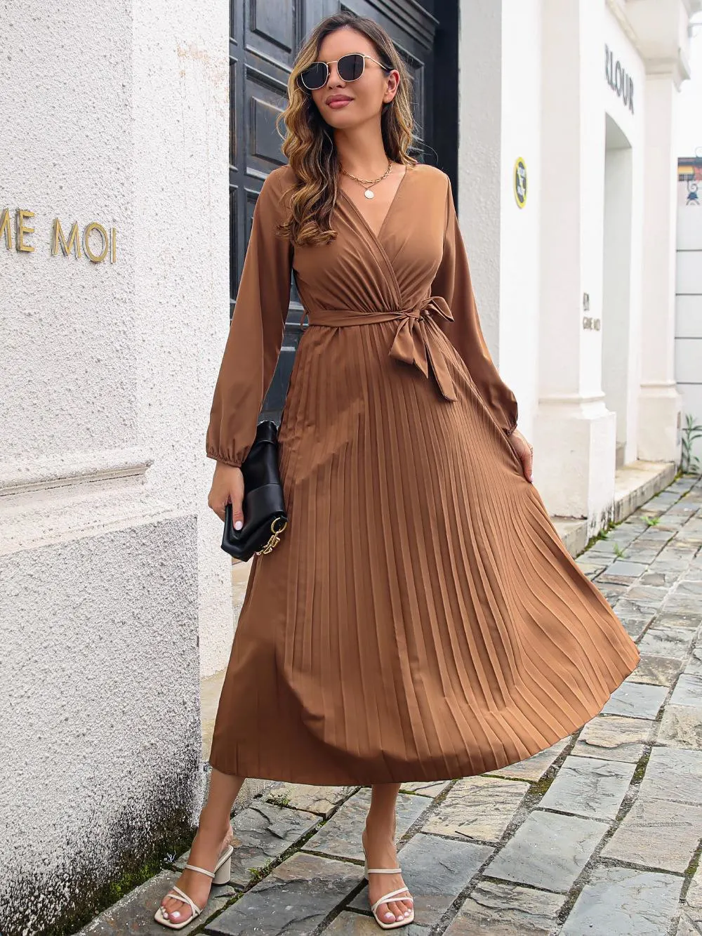 New Fashion Women Long Sleeve V-Neck Pleated Dresses Solid Color Lace up Belt Europe Hot Sale Elegant Casual Long Dress